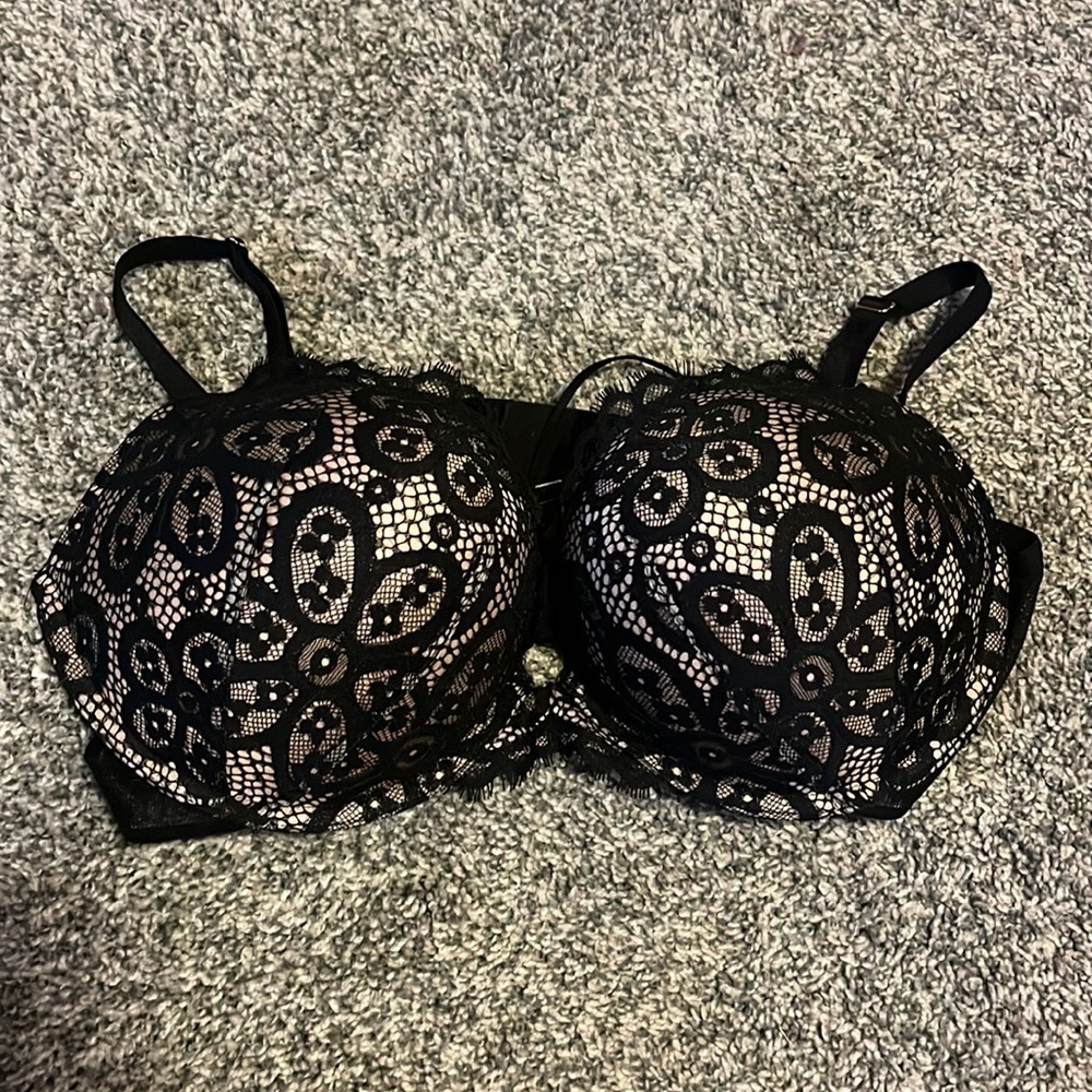 Victoria’s Secret Bombshell Push Up Bra 38C